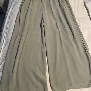 COPY - Cuyana Silk Cropped Pants
